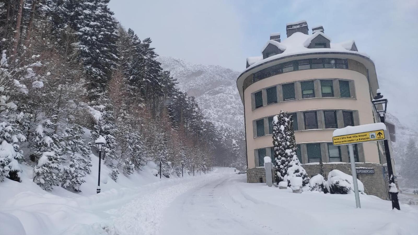 Apartamento Arce - INMOPREMIUM TURÍSTICO Canfranc Exterior foto
